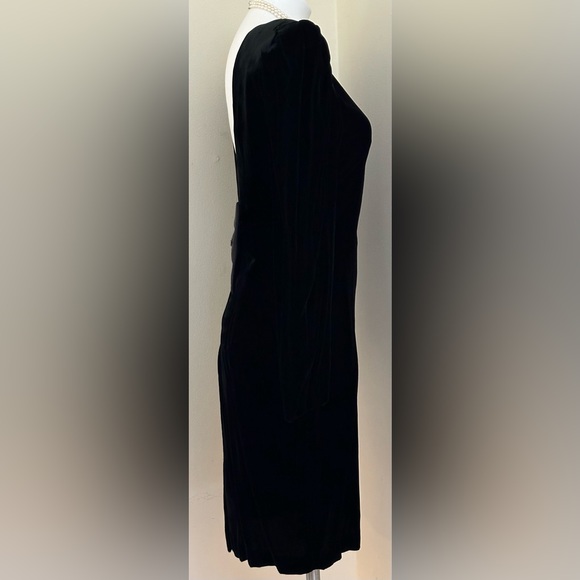 Renditions New York Vintage Black Velvet 80’s. Dress V Low Cut Back W Bow Sz 8 - Picture 3 of 16